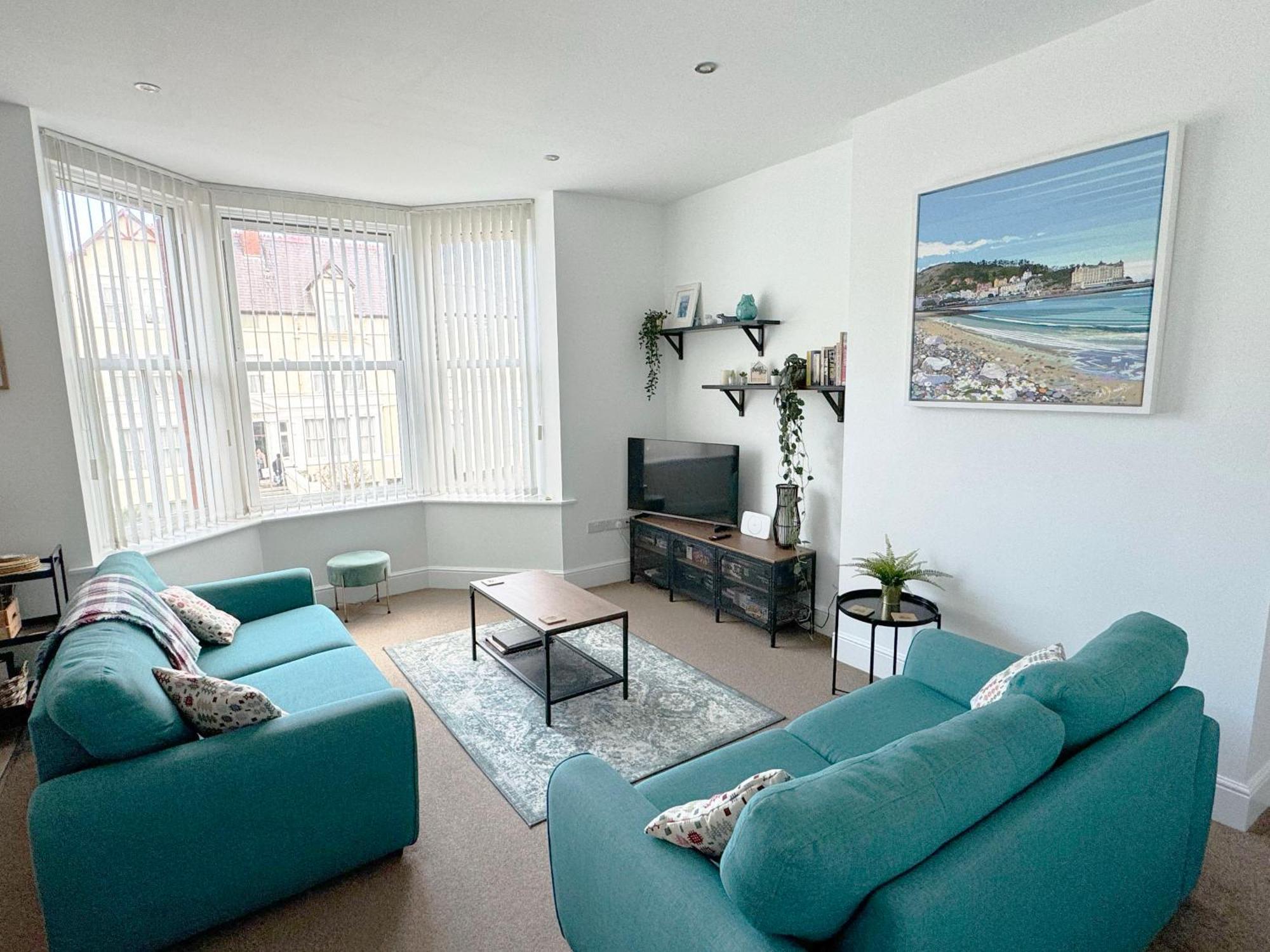 Private Parking, Central Llandudno, King Bed With Ensuite At Clement Lodge Exterior foto